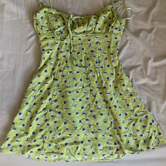 Urban Outfitters green floral mini dress - Picture 4 of 4